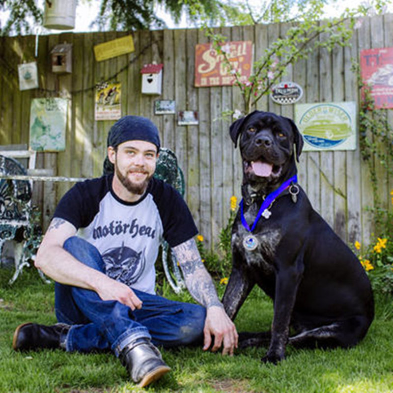 cum acest uriaş blând a salvat viaţa a doi fraţi.