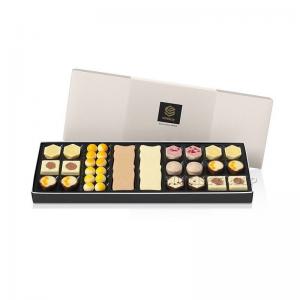 Cutie de ambalare cu ciocolată cu insertie din carton tapițată