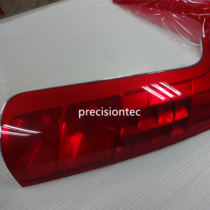 Părți plastice prețioase prelucrate