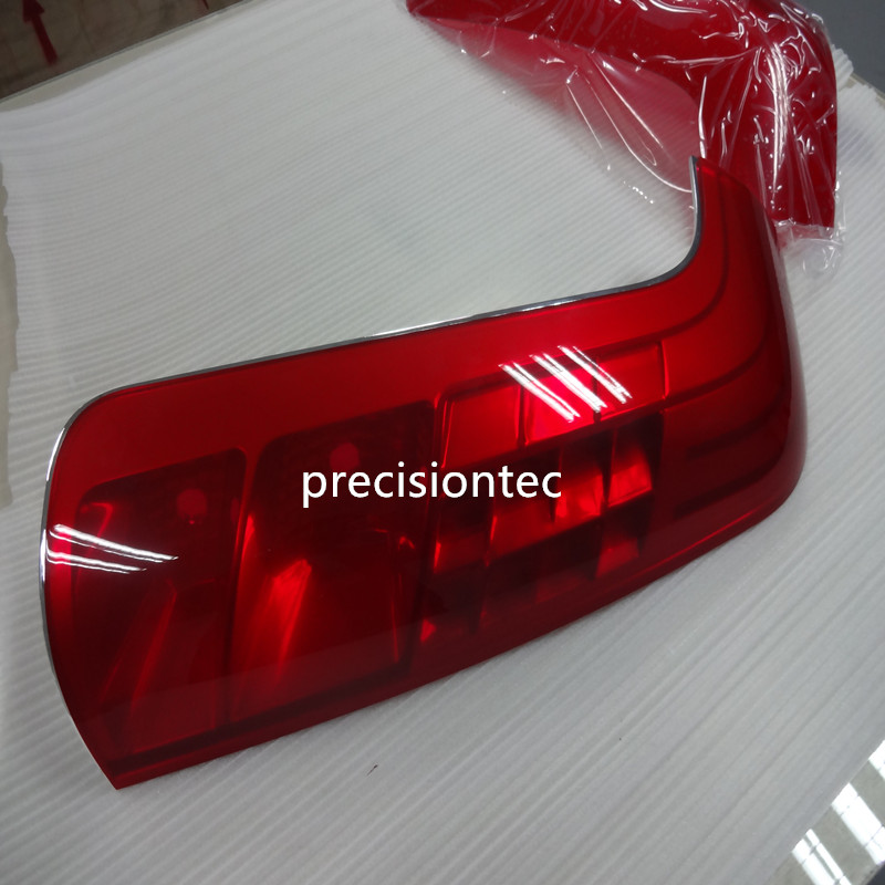 Părți plastice prețioase prelucrate