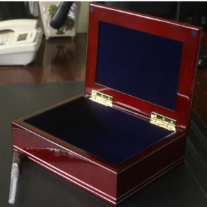 cutie cu geam termopan