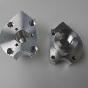 Automatizarea personalizării pieselor personalizate