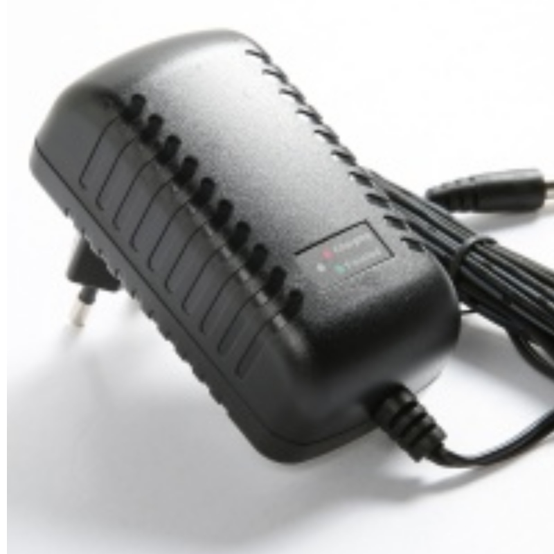 Încărcător pentru 2 ~ 4 celule 6.4V ~ 12.8V Baterie LiFePo4