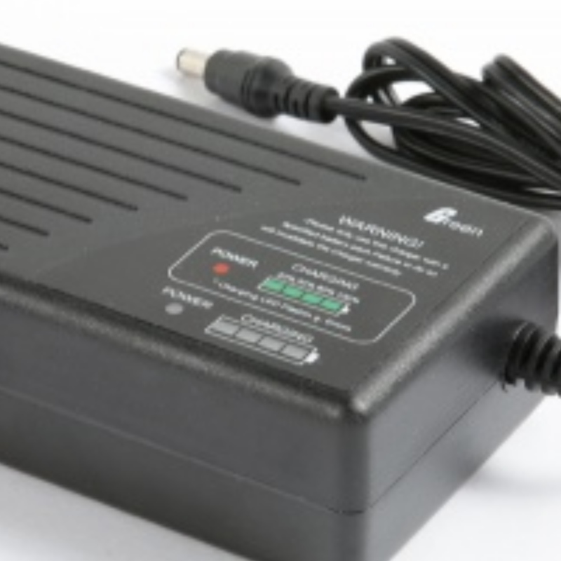 Încărcător NIMH pentru baterii 24V ~ 48V Pachete NIMH / NICD