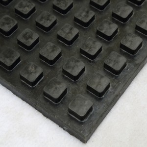 Covorașe din cauciuc anti-oboseală pentru benzinării