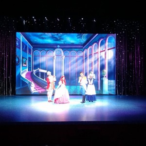 Ecran video cu ecran HD cu ecran de interior P5 color complet pentru interior pentru expoziție