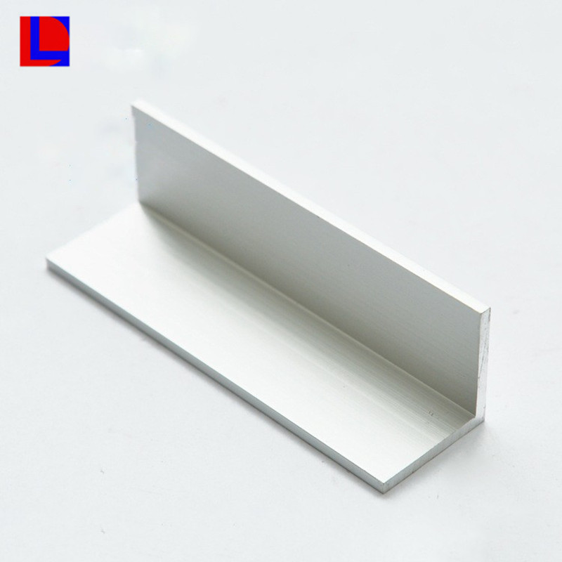 Unghi de extrudare din aluminiu 6063 T5 personalizat