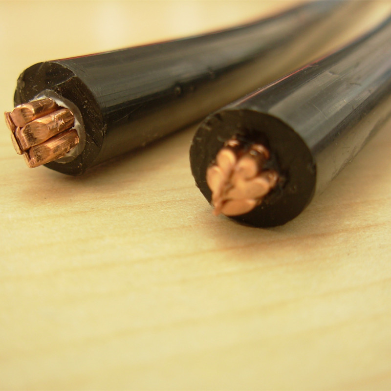 Cabluri speciale / Cablu de sudare flexibil din cupru gol pentru conducte de sudare cu rezistență de tensiune secundară