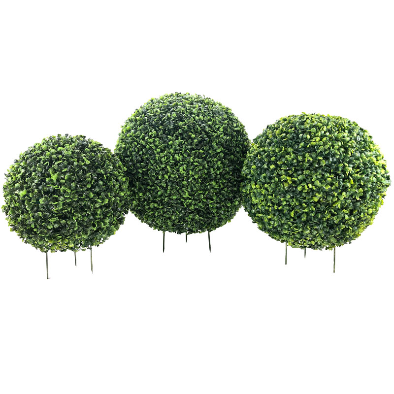 Bile din iarbă artificială din lemn de boxwood