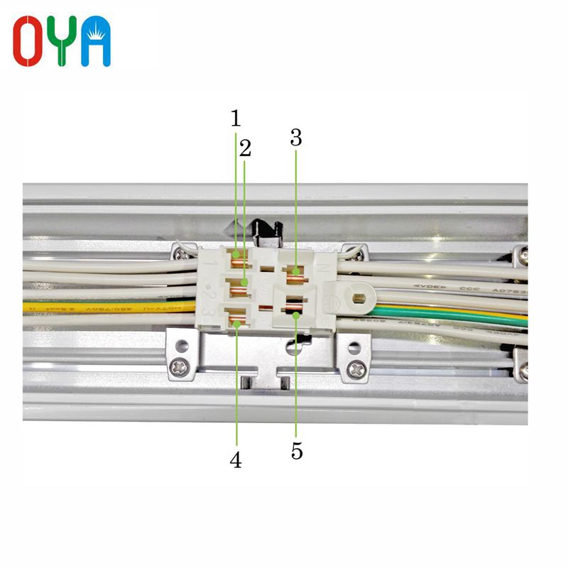 Sistem de iluminare lineară cu LED de 40W cu șină de trunking cu 5 fire