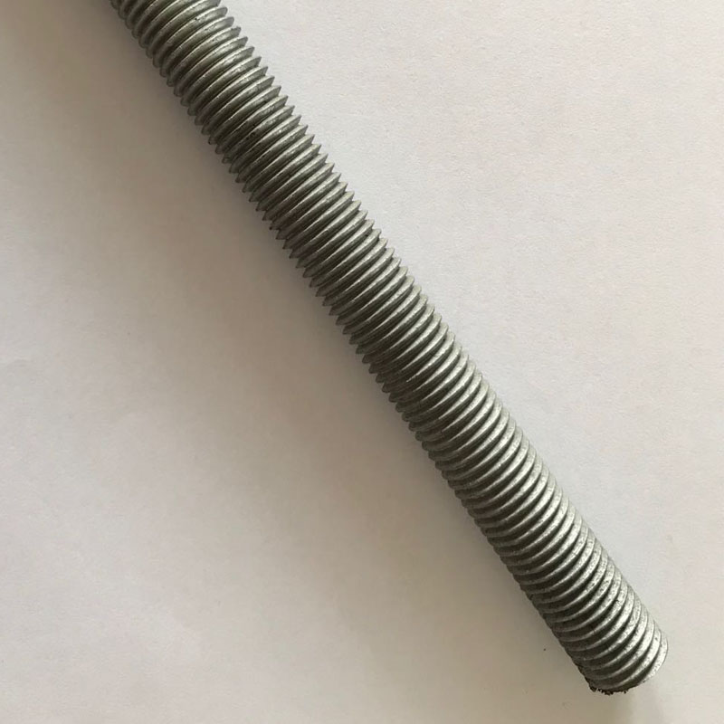 tijă filetată