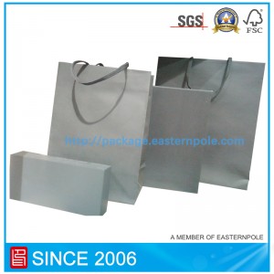 Pungă de hârtie de lux pentru faimosul brand