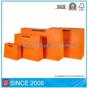 Pungă de hârtie de cumpărături cu design personalizat