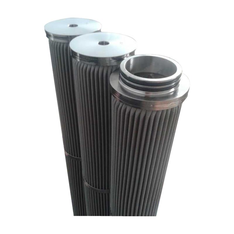 Cilindru cu filtru din fibră de metal folosit pentru filtrarea metanolului
