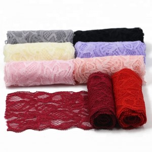 Accesorii vestimentare din dantelă de modă