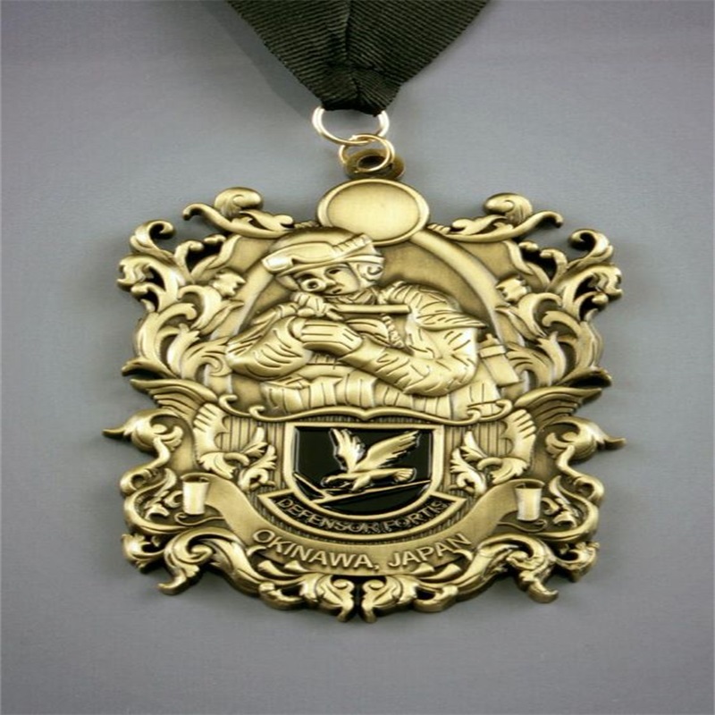 Medalii de metal