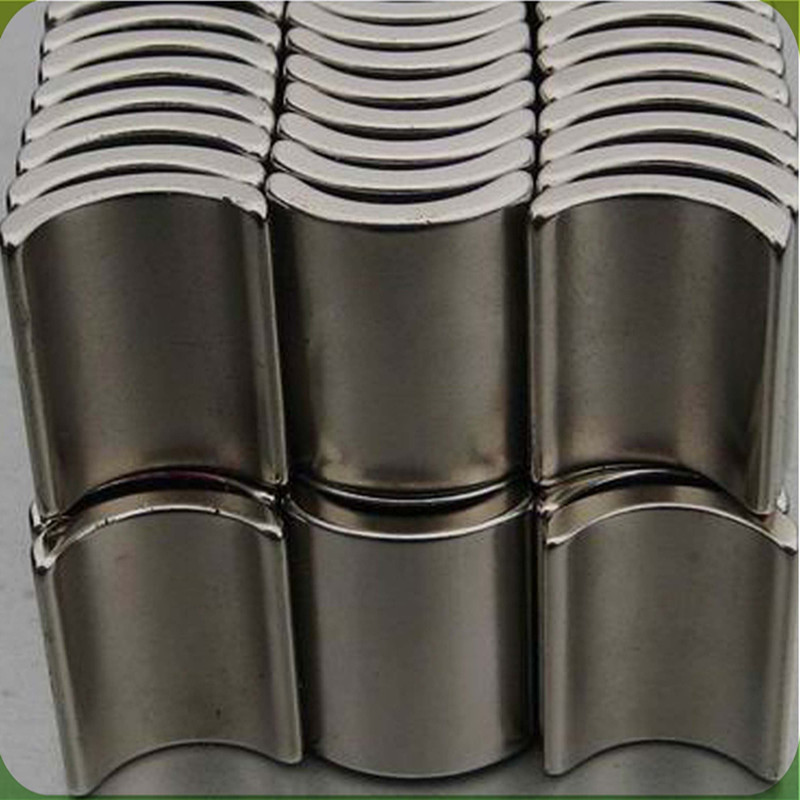 Magnet permanent cu arc de 100kw