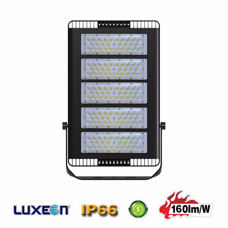 Lumina de inundare a stadiului de 240W