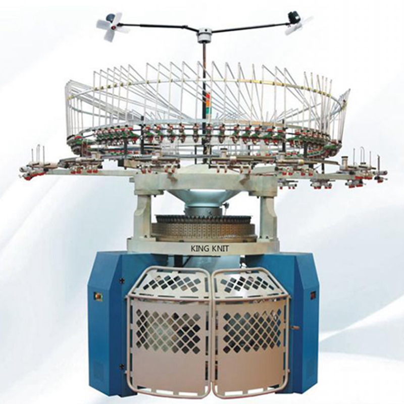 Mașină de tricotat circular pe bază computerizată