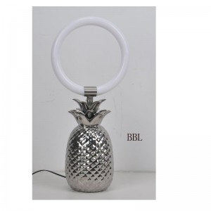Lampă de masă LED cu bază de lamp ă cu ananas ceramic și inel acrilic
