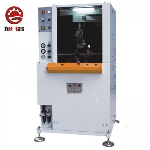 Mașină de călcat cu călcâie