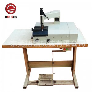 Mașină de sertizat încălțăminte pentru încălțăminte