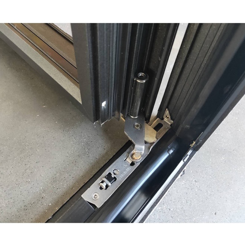 Ferestre și uși lungi cu profil din aluminiu