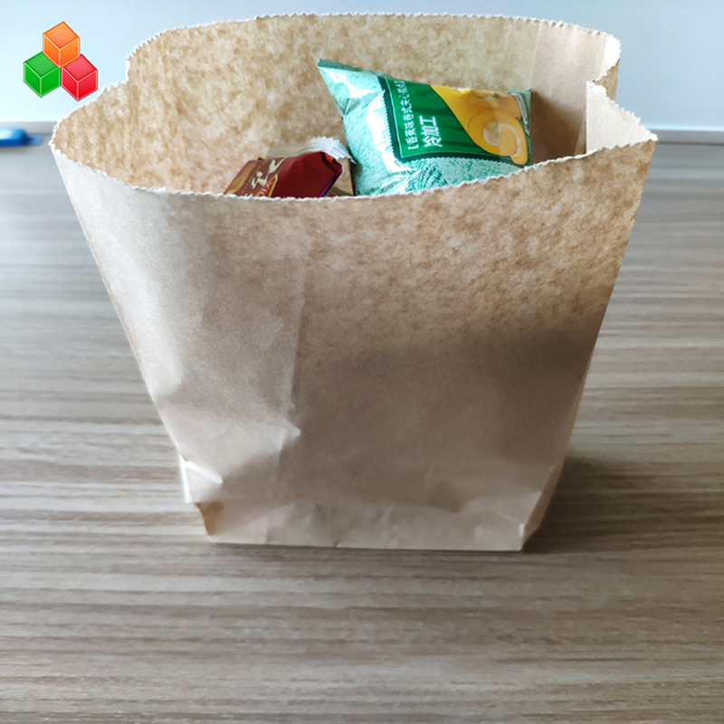 Vânzare la cald la dimensiuni personalizate tipărită OEM reciclată ecologică hârtie de cumpărături din hârtie kraft pentru ambalarea cadourilor