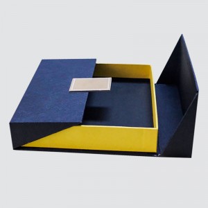 Cutie de cadouri speciale luxoase personalizate