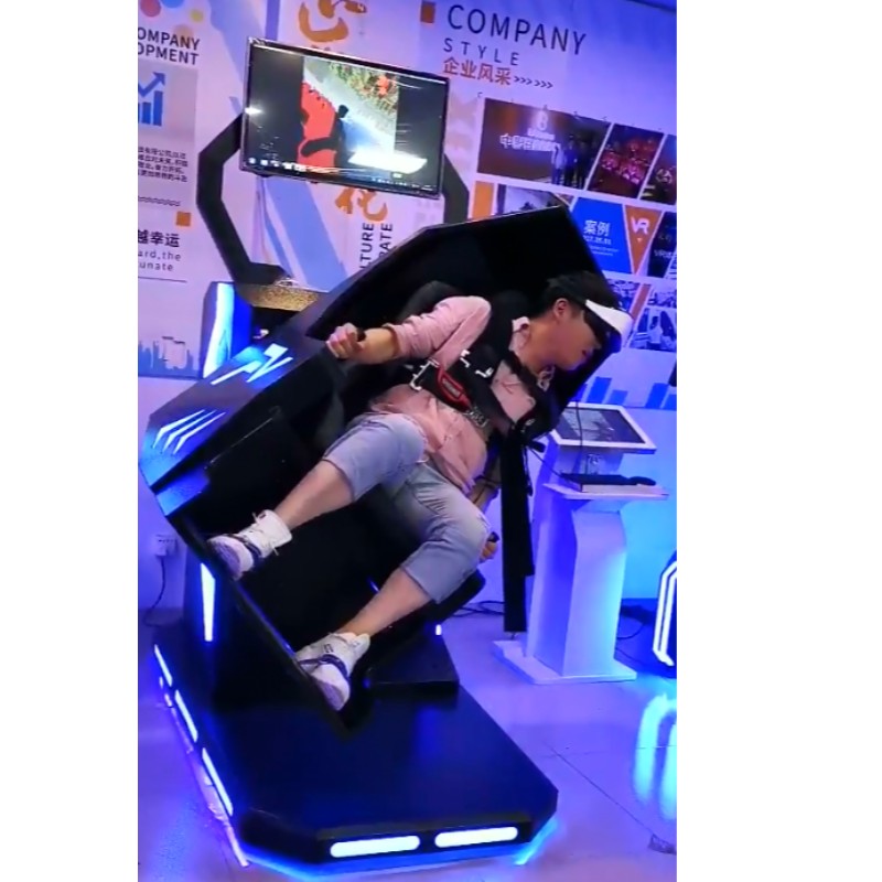 Nou simulator de zbor de 360 ​​de grade la 9D VR