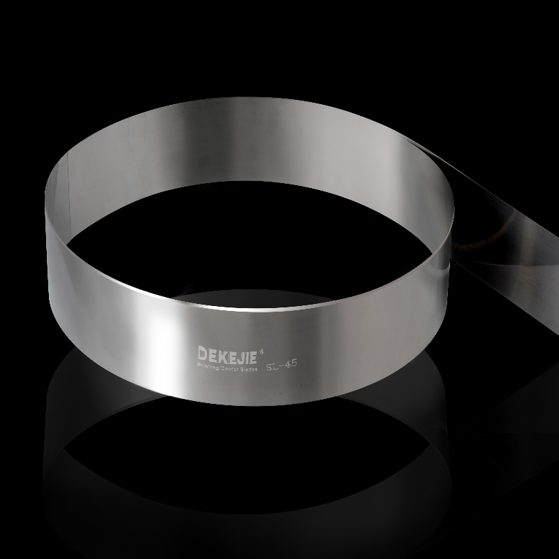 Dr. Blade SL-45, doctorul de oţel inoxidabil