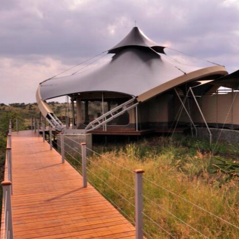 Prefab Safari Case Straturi duble PVDF cu membrană Structura hotelului Corturi de cazare în Africa de Sud