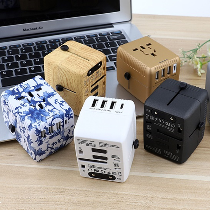 RRRTRAVEL Universal Travel Adaptor, International Power Adaptor, Worldwide Plug Adaptor cu 4 USB Porti, High Speed 5A Wall Charger, Toate în One AC Socket pentru SUA UK AUS Europe Asia Cell Phone Laptop