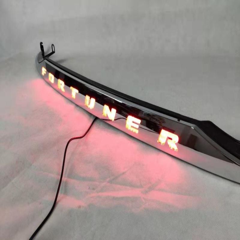 Lampa de frână pentru Toyota Fortuner, garnitură trunchi cu lumină pentru Toyota Fortuner