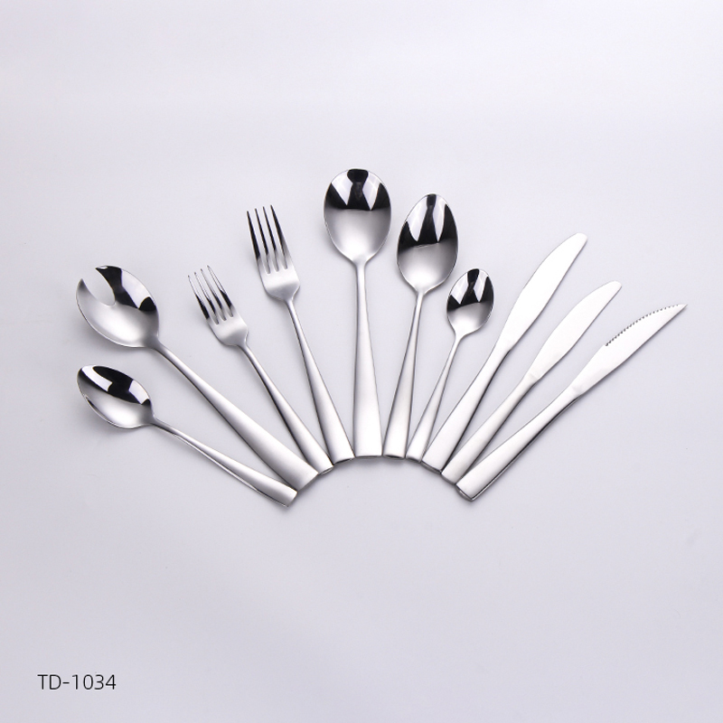 Set de tacâmuri din oțel inoxidabil 18\/0 depozit tacâmuri