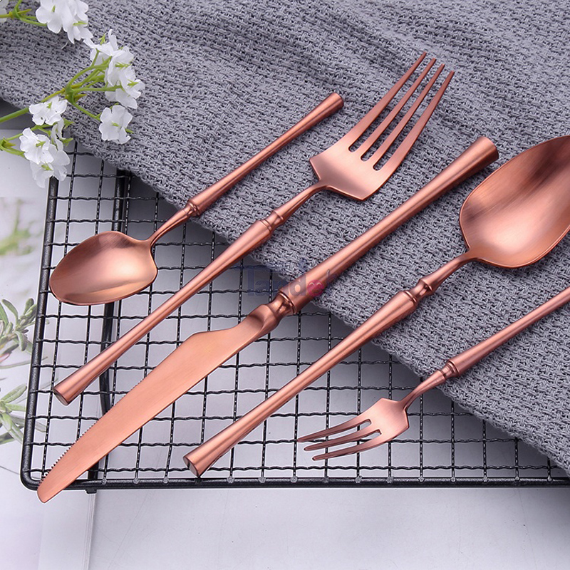 Set de tacâmuri din aur din metal european, besteck pvd