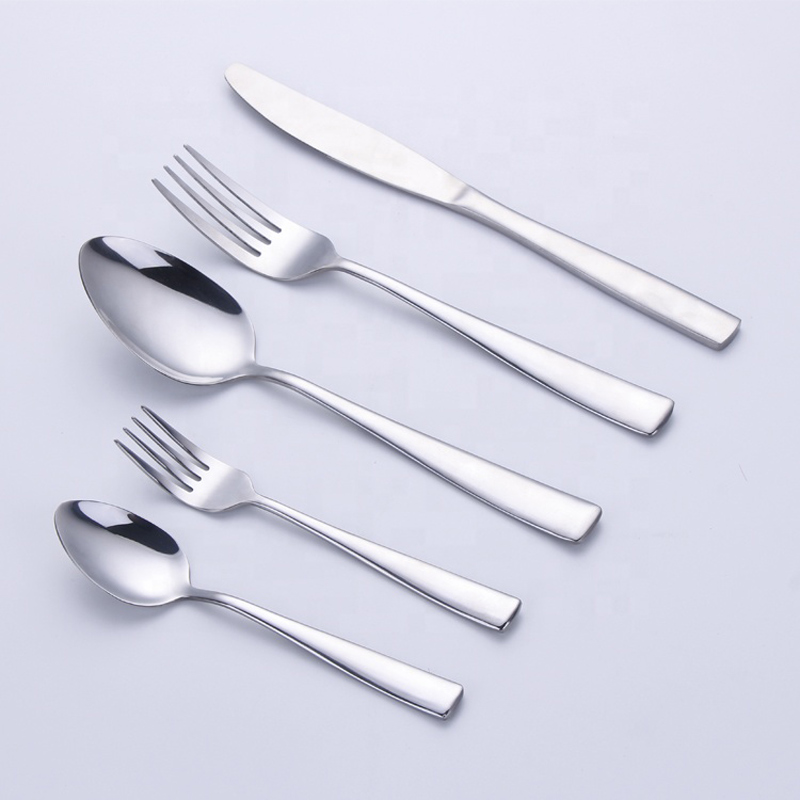 15 Piese Silverware Platware Cutlery Set