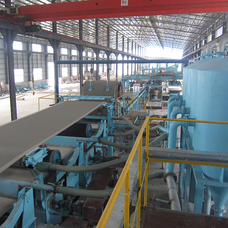 Echipamente pentru plăci sub presiune pentru tablă de silicat de calciu / fibră de ciment