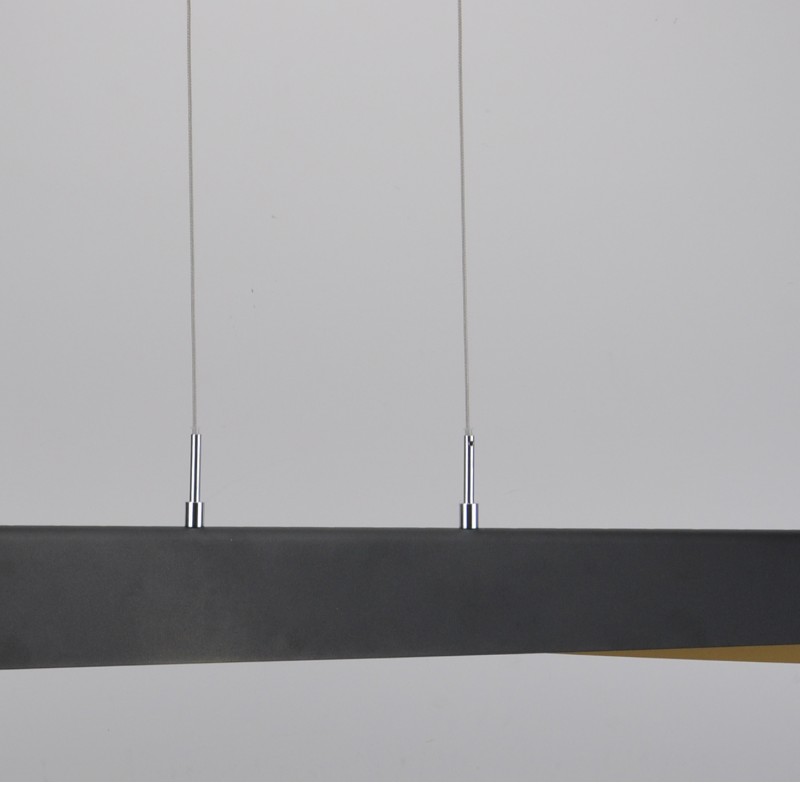 Lampă LED cu pandantiv cu nuanță de metal și auriu interior