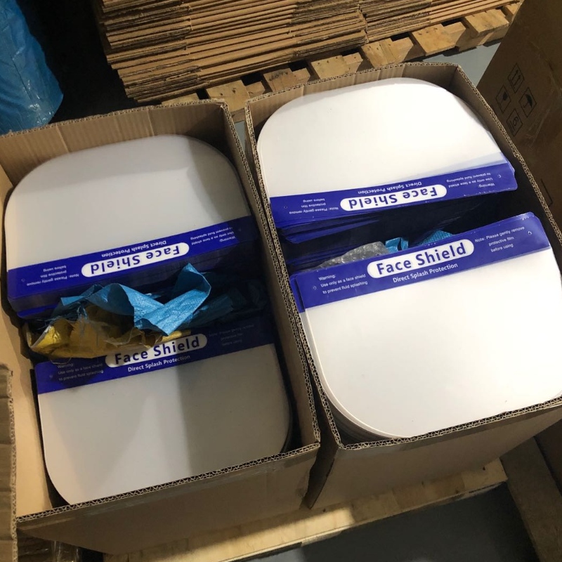 Ecran de protecție transparent din plastic