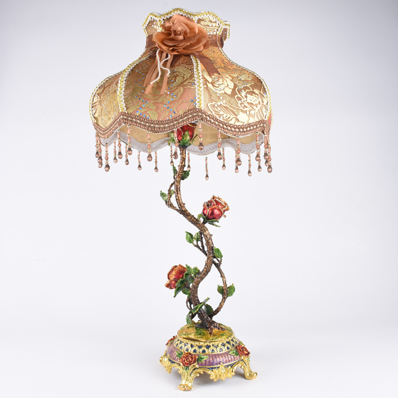 Cel mai vândut lamp ă de masă roz stil european vopsea pânză de art ă dormitor dormitor cameră de studiu lampă
