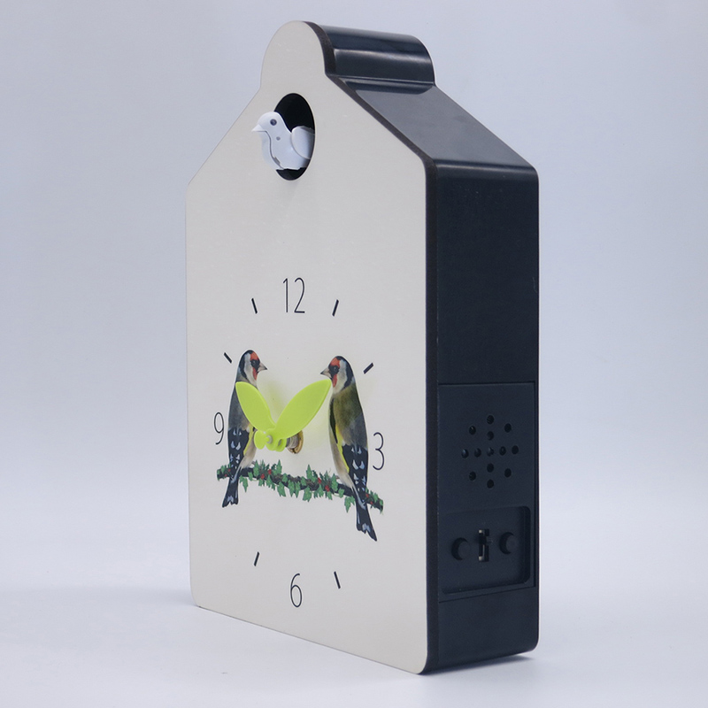 alb cuc perete de lemn ceas