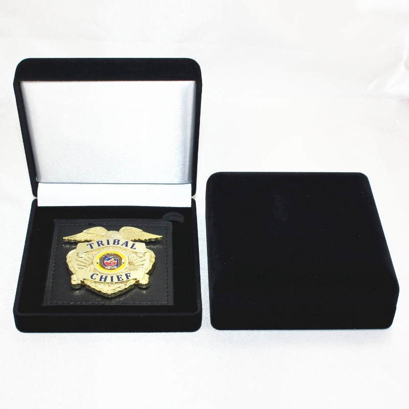 Articol D-33L Cutie de catifea formă rotundă pentru monedă, medalie și ecuson, mm. 100 * 100 * 39mm, cântărește aproximativ 96g