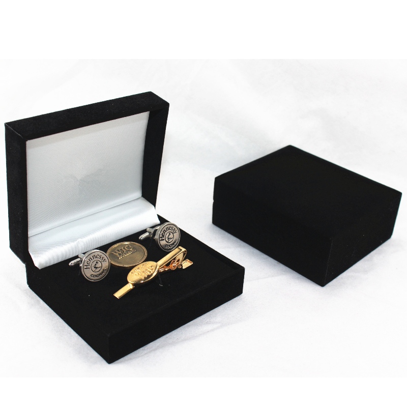 Articol V-09 dreptunghi Cutie din piele cutie pentru monedă 50-60 mm, manșete, agrafă, ecuson etc. mm. 98 * 84 * 38, greutate aproximativ 105g