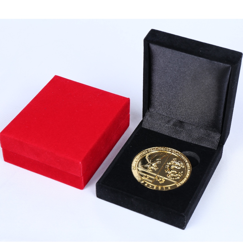 Articol V-17 pătrat cutie din piele cutie pentru monedă 45 * 53 mm, ecuson, manșete, agrafe etc. mm. 68 * 80 * 30, greutate aproximativ 62g