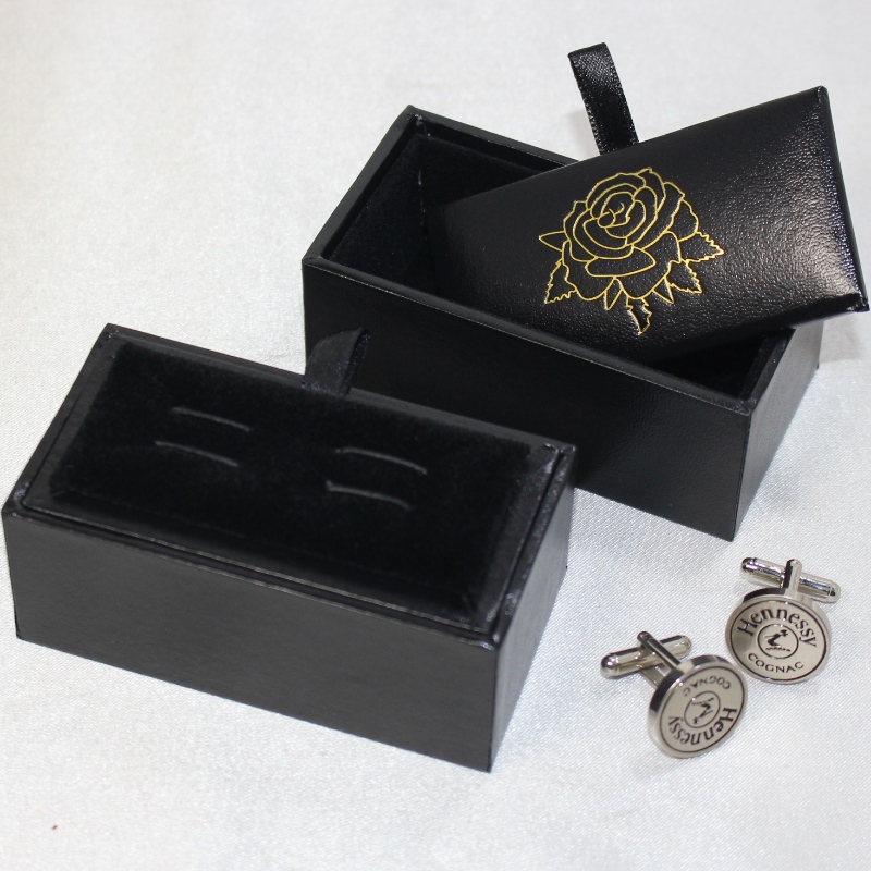 Obiect V-20 cutie de piele dreptunghiulară PU pentru butoni cu agrafe de 60mm, etc. mm.85*45*36, greutăţi de 55g