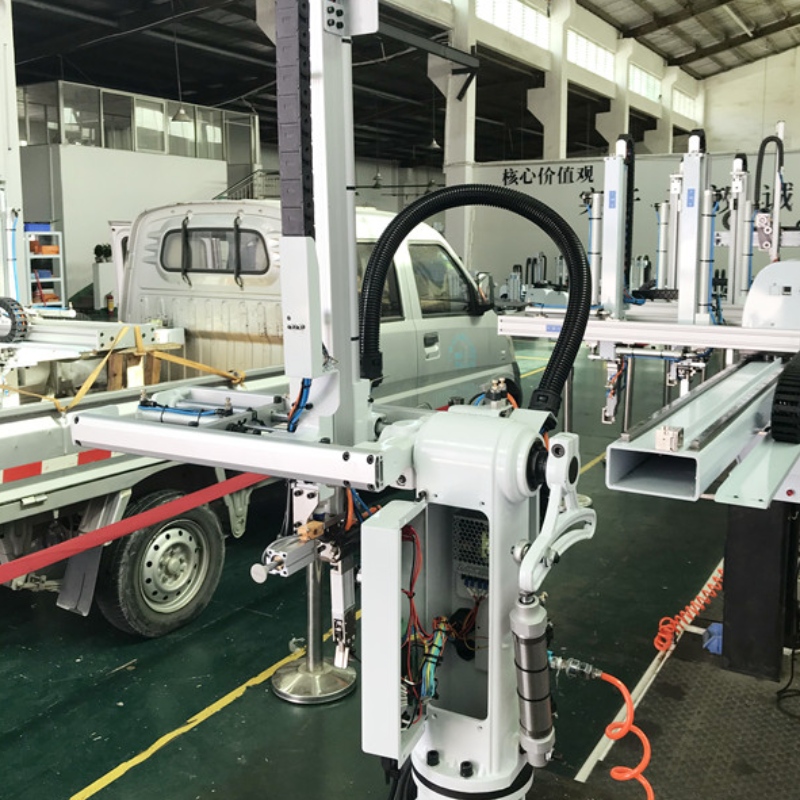 Robot brat rotativ de înaltă calitate-RUNPARD pentru a alege și a plasa produsele din plastic de la mașina de injectat