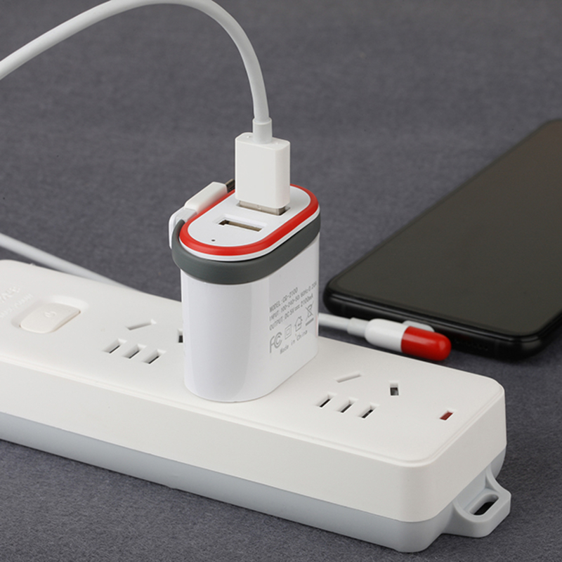 Logo OEM Cele mai recente accesorii mobile Încărcător USB 5V Super Rapid USB Încărcător USB pentru încărcarea telefonului multiplu