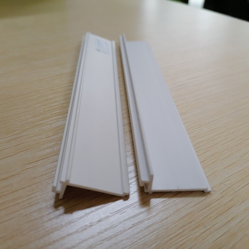 Producător chinez pentru pvc l canal profil pvc bandă pvc l formă formă pentru decorarea clădirilor