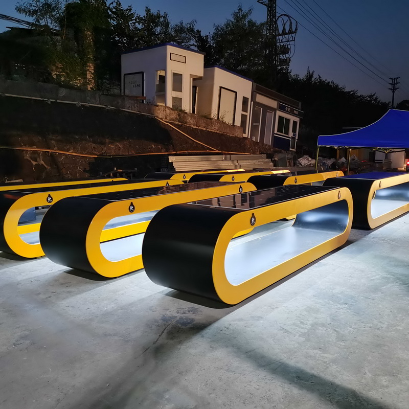 Funcția Muliti Încărcare fără fir LED Strip Material de înaltă calitate Solar Smart Bench